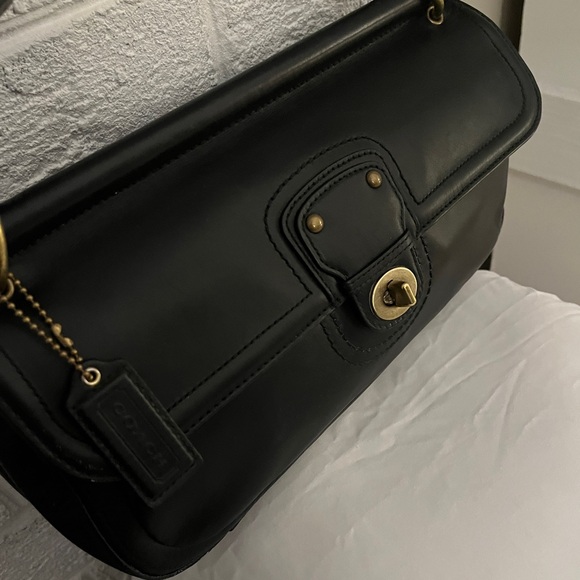 Coach Legacy City Willis  Satchel EUC - Picture 9 of 15